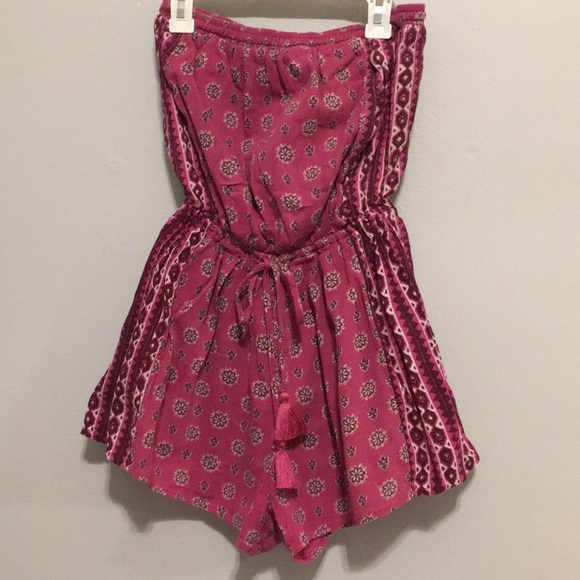 Hollister Dresses & Skirts - Pink hollister romper